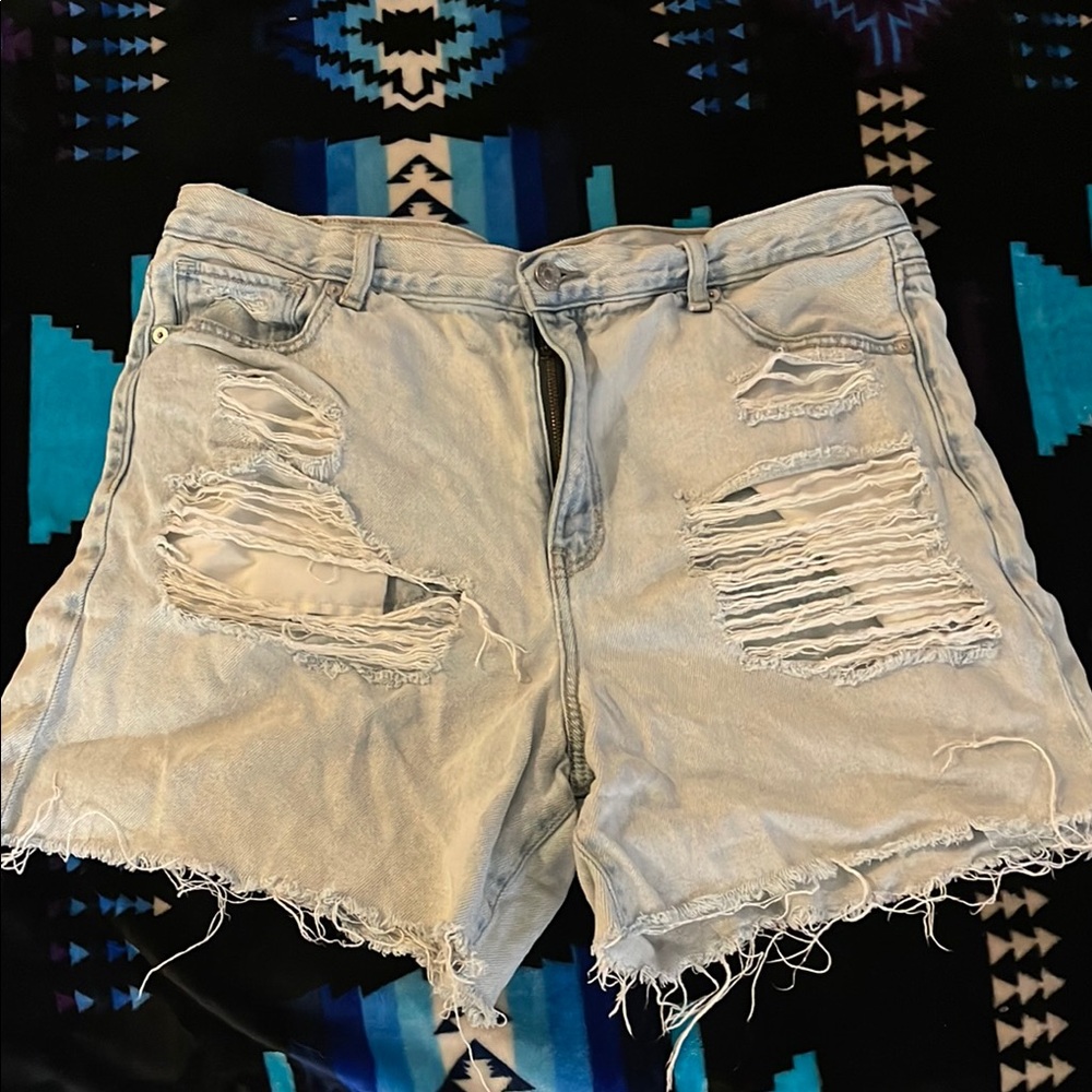 American Eagle Distressed Light Wash Denim Women's Shorts